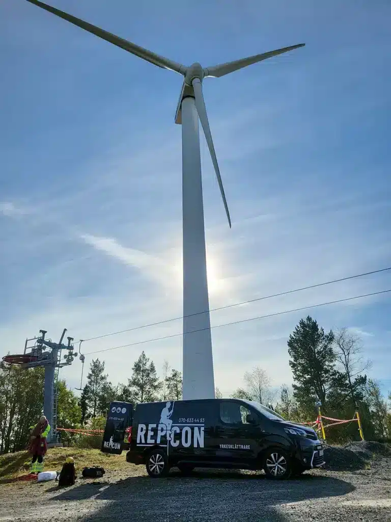 Демонтаж и обезопасяване след експлозия в силоз 1 Repcon - Repcon Yrkesklättrare AB